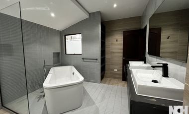 Residencia familiar con piscina en alquiler en Camino de Cruces, cerca de Ciudad del Saber