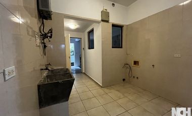 Residencia familiar con piscina en alquiler en Camino de Cruces, cerca de Ciudad del Saber