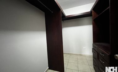 Residencia familiar con piscina en alquiler en Camino de Cruces, cerca de Ciudad del Saber