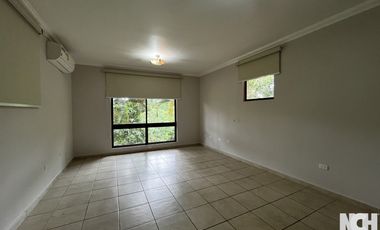 Residencia familiar con piscina en alquiler en Camino de Cruces, cerca de Ciudad del Saber