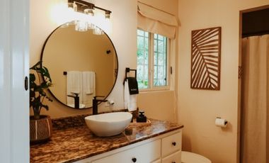 Exclusiva Propiedad Frente al Mar en Bocas del Toro: Un Refugio de Lujo con Potencial de Inversión