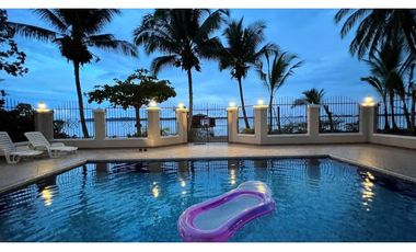 Exclusiva Propiedad Frente al Mar en Bocas del Toro: Un Refugio de Lujo con Potencial de Inversión