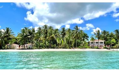 Exclusiva Propiedad Frente al Mar en Bocas del Toro: Un Refugio de Lujo con Potencial de Inversión