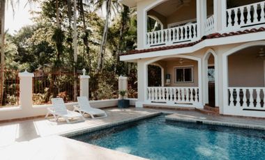 Exclusiva Propiedad Frente al Mar en Bocas del Toro: Un Refugio de Lujo con Potencial de Inversión