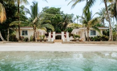 Exclusiva Propiedad Frente al Mar en Bocas del Toro: Un Refugio de Lujo con Potencial de Inversión