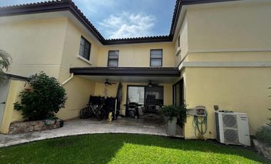 Exclusiva casa en River Valley - Diseño, amplitud y naturaleza en un solo lugar