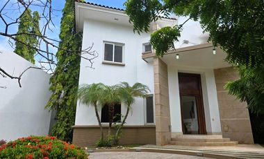 Residencia de Lujo en Balmoral, Costa del Este: Elegancia, Comodidad y Exclusividad