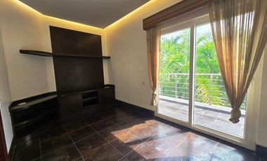 Residencia de Lujo en Balmoral, Costa del Este: Elegancia, Comodidad y Exclusividad