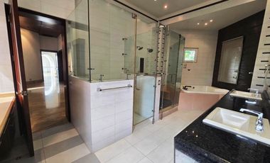 Residencia de Lujo en Balmoral, Costa del Este: Elegancia, Comodidad y Exclusividad