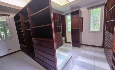 Residencia de Lujo en Balmoral, Costa del Este: Elegancia, Comodidad y Exclusividad