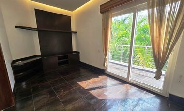 Residencia de Lujo en Balmoral, Costa del Este: Elegancia, Comodidad y Exclusividad