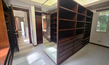 Residencia de Lujo en Balmoral, Costa del Este: Elegancia, Comodidad y Exclusividad