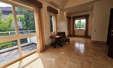 Residencia de Lujo en Balmoral, Costa del Este: Elegancia, Comodidad y Exclusividad