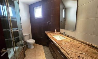 Residencia de Lujo en Balmoral, Costa del Este: Elegancia, Comodidad y Exclusividad