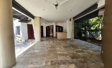 Residencia de Lujo en Balmoral, Costa del Este: Elegancia, Comodidad y Exclusividad