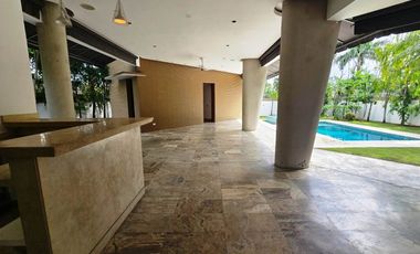Residencia de Lujo en Balmoral, Costa del Este: Elegancia, Comodidad y Exclusividad