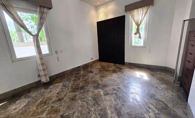 Residencia de Lujo en Balmoral, Costa del Este: Elegancia, Comodidad y Exclusividad