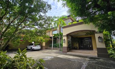 Exclusiva Residencia de Lujo en Costa del Este: Amplitud, Elegancia y Confort