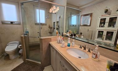 Exclusiva Residencia de Lujo en Costa del Este: Amplitud, Elegancia y Confort