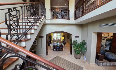 Exclusiva Residencia de Lujo en Costa del Este: Amplitud, Elegancia y Confort