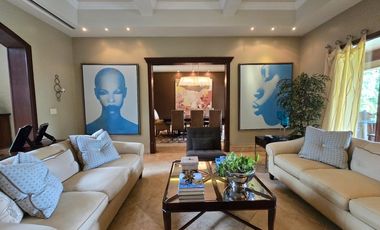 Exclusiva Residencia de Lujo en Costa del Este: Amplitud, Elegancia y Confort