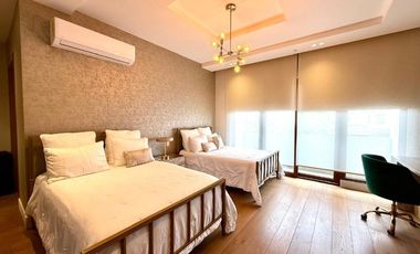 Exclusiva Villa de Lujo en Balmoral, Costa del Este: Un Refugio de Elegancia Moderna