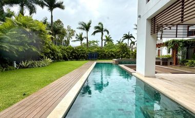 Exclusiva Villa de Lujo en Balmoral, Costa del Este: Un Refugio de Elegancia Moderna