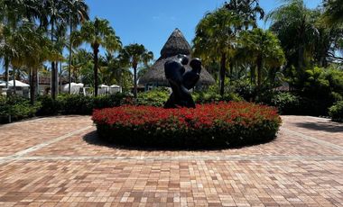 Vive el encanto de Buenaventura: elegancia frente al lago en una sola planta