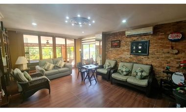 Confort y Naturaleza en Armonía - Casa Ampliada en Camino de Cruces