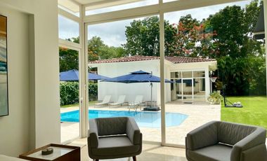 Su Hogar Soñado le Espera en Fairway Estate - Espacio, Elegancia y Privacidad Santa Maria