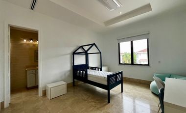 Su Hogar Soñado le Espera en Fairway Estate - Espacio, Elegancia y Privacidad Santa Maria