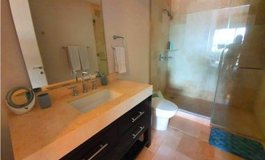 Apartamento en Planta Baja en Buenaventura, Puntarenas: la mezcla perfecta de Golf y Playa