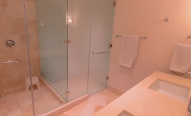 Apartamento en Planta Baja en Buenaventura, Puntarenas: la mezcla perfecta de Golf y Playa