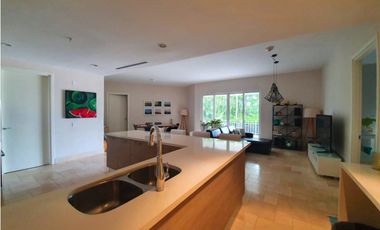 Apartamento en Planta Baja en Buenaventura, Puntarenas: la mezcla perfecta de Golf y Playa