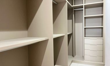 Exclusiva Residencia con Vista al Lago en el Corazón de Santa María