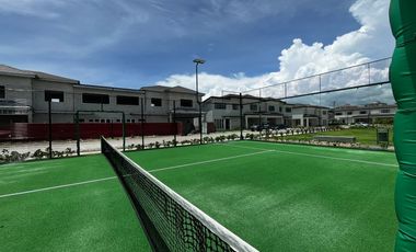 Exclusiva Residencia con Vista al Lago en el Corazón de Santa María