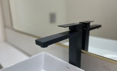 Exclusiva Residencia con Vista al Lago en el Corazón de Santa María