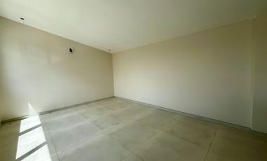 Exclusiva Residencia con Vista al Lago en el Corazón de Santa María