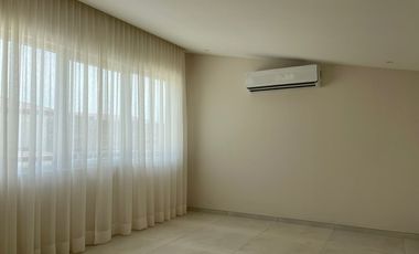 Exclusiva Residencia con Vista al Lago en el Corazón de Santa María