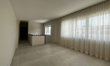 Exclusiva Residencia con Vista al Lago en el Corazón de Santa María