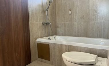 CASA DE ESQUINA EN PH NATIVA REMODELADA CON SISTEMA DE DOMOTICA.