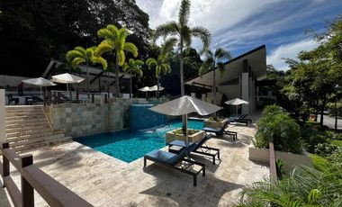 CASA DE ESQUINA EN PH NATIVA REMODELADA CON SISTEMA DE DOMOTICA.