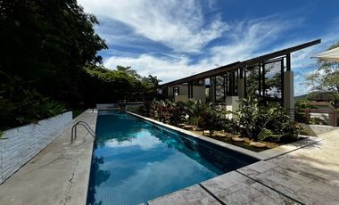 CASA DE ESQUINA EN PH NATIVA REMODELADA CON SISTEMA DE DOMOTICA.