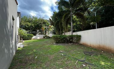 CASA DE ESQUINA EN PH NATIVA REMODELADA CON SISTEMA DE DOMOTICA.