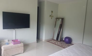 Amplia y comoda casa en residencial privado en Clayton