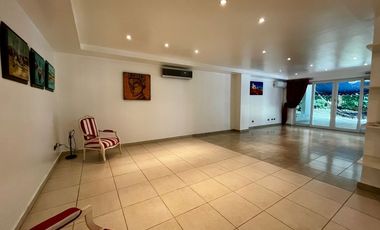 Espacio y Confort en Cada Rincón: Casa en Camino de Cruces