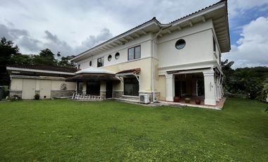 Casa en Camino de Cruces de 2 niveles con amplio jardin