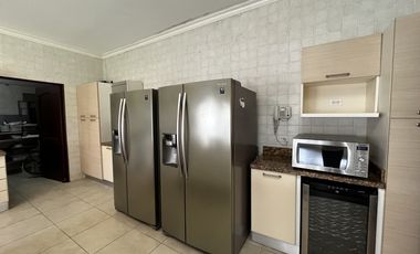 Casa en Camino de Cruces de 2 niveles con amplio jardin