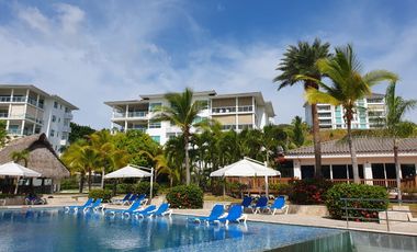 Espectacular vista al mar y frente a las piscinas y la playa, en Bijao.