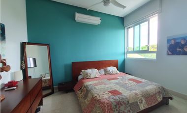 Espectacular vista al mar y frente a las piscinas y la playa, en Bijao.